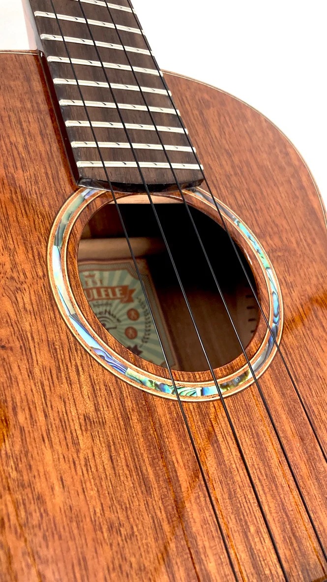 aNueNue AKK3 Tenor Ukulele