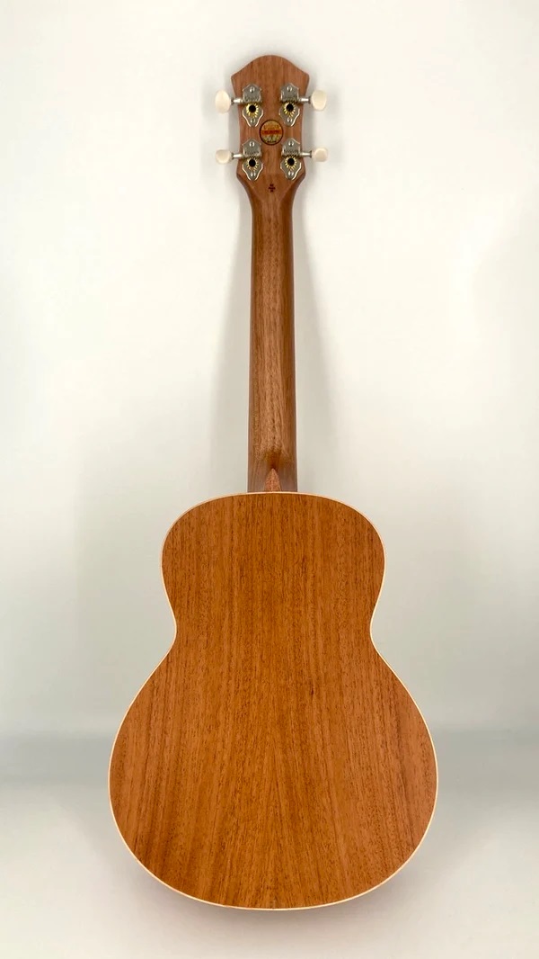 aNueNue UT10 Almond Milk  