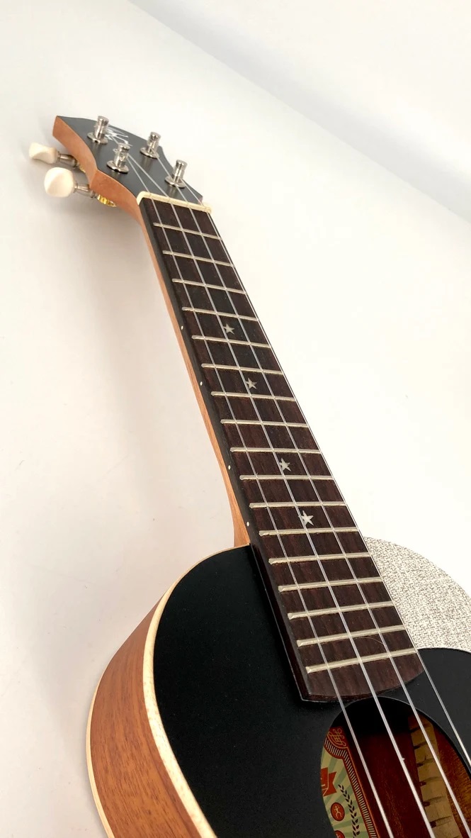 aNueNue US10, black beauty aNueNue US10, black beauty