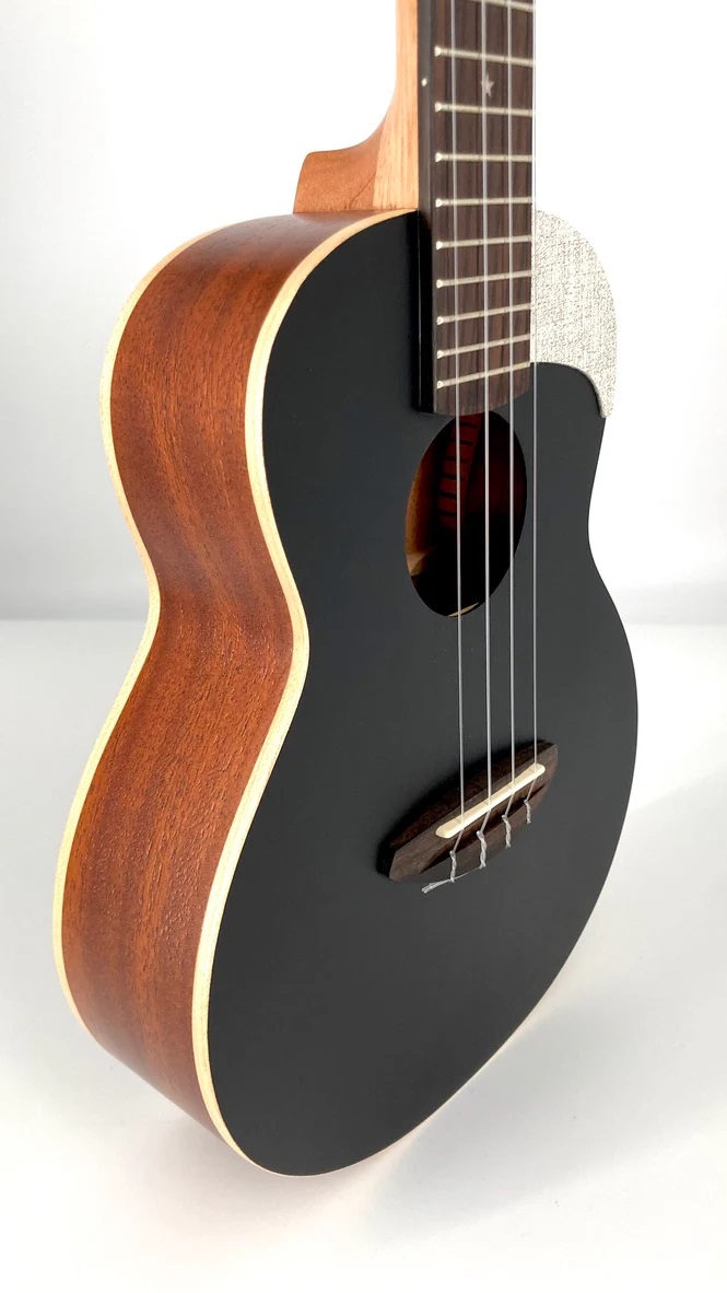 aNueNue UC10, black beauty aNueNue UC10, black beauty