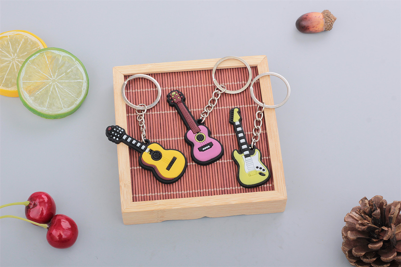 Schlüsselhänger mit Instrumenten
